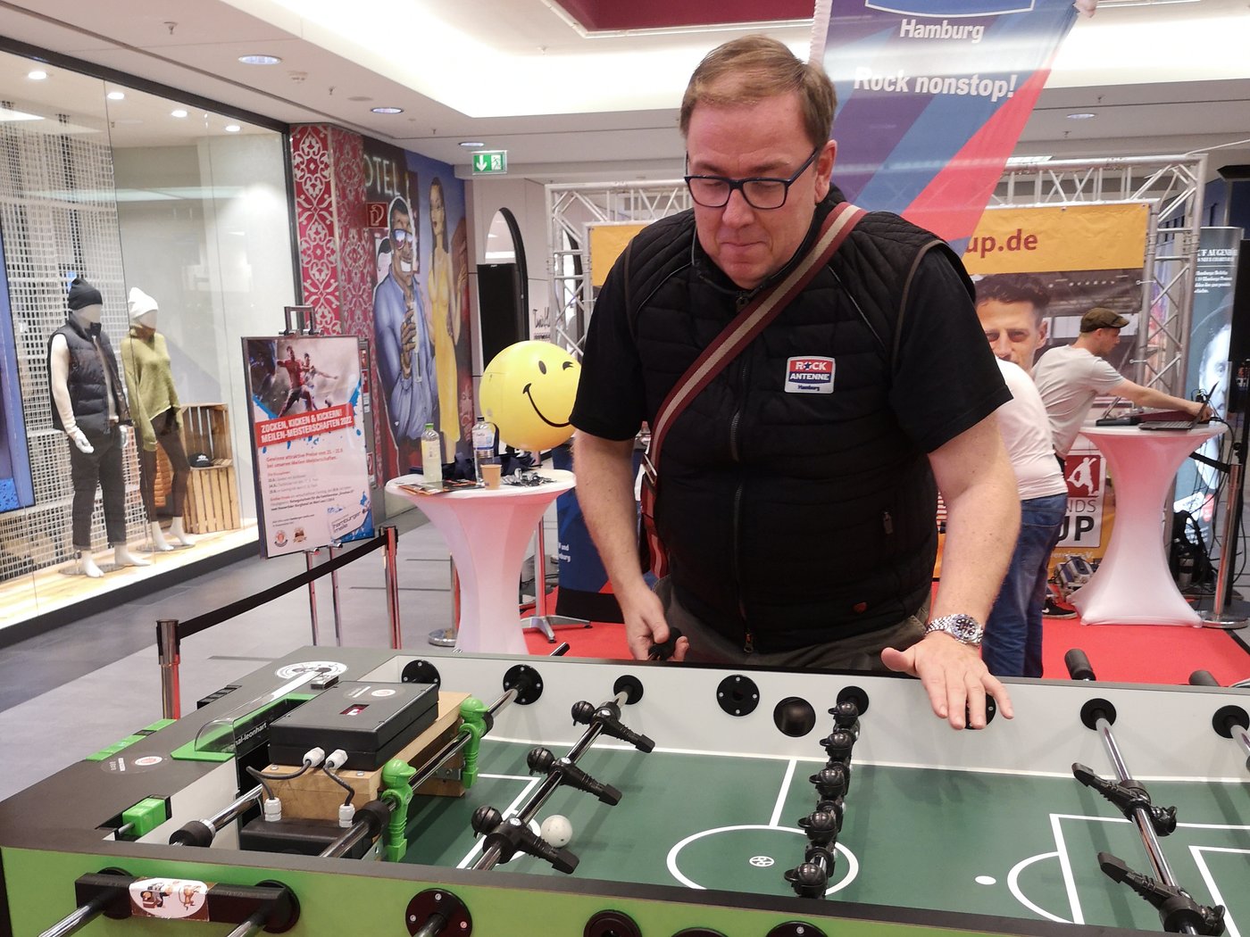 Speed-Challenge mit Geschwindigkeitsmessung am Kickertisch bei einem Event